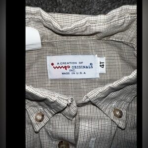 $3 BOYS BUTTON DOWN SHIRT. SIZE 4T. $3 IF BUNDLED